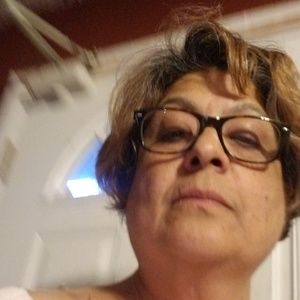 Meet your Posher, Yolanda